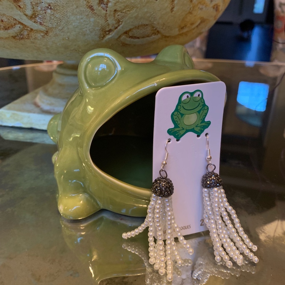 Pearl drop tassel earrings